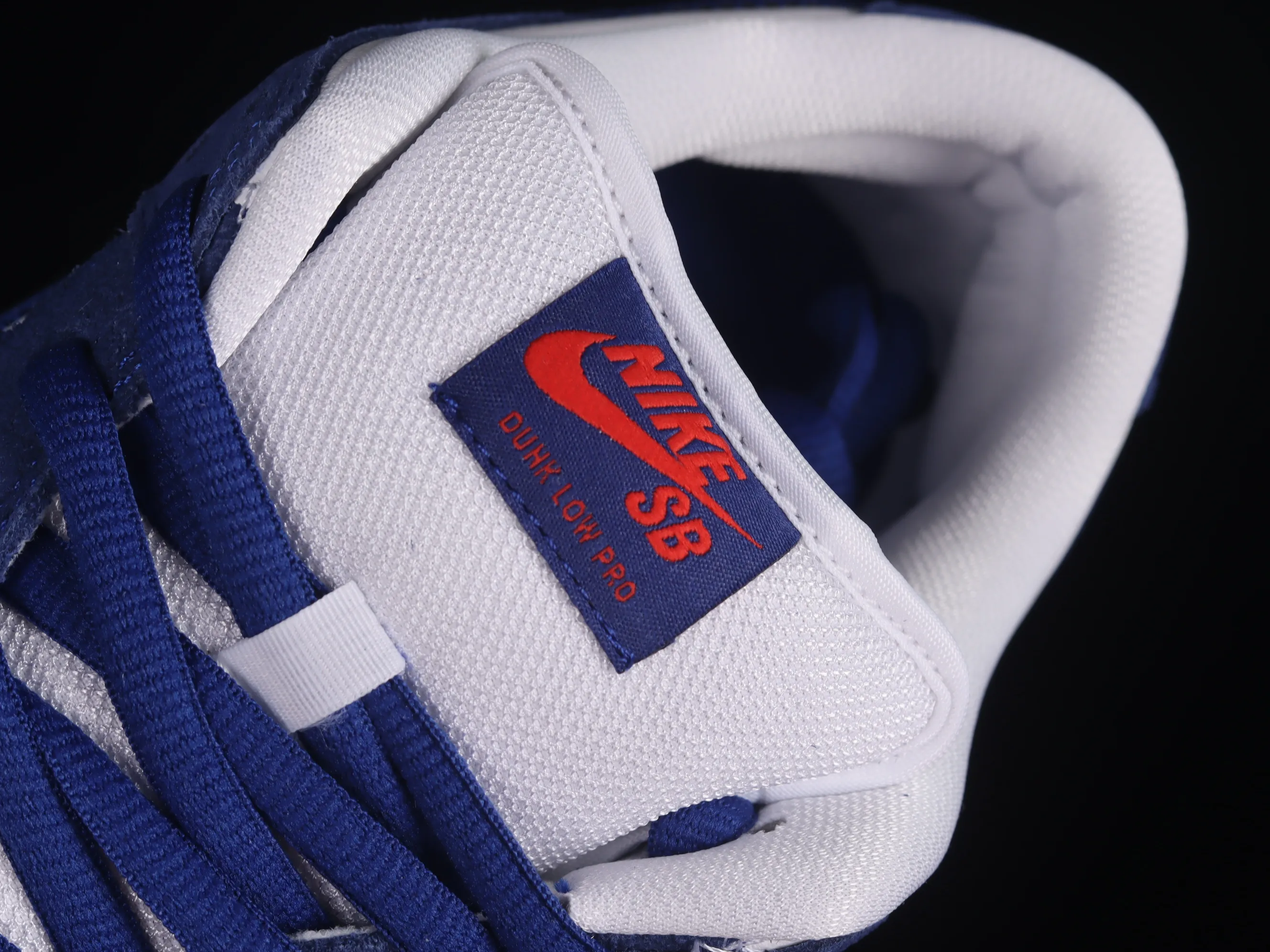 All Categories Nk SB Dunk Series Nk SB Dunk Low Low-top Sneakers M Version Pure Original Nk SB Dunk Low White Blue Los Angeles Dodgers SB Smashing Backboard Fashion Casual Sneakers DO9395-400